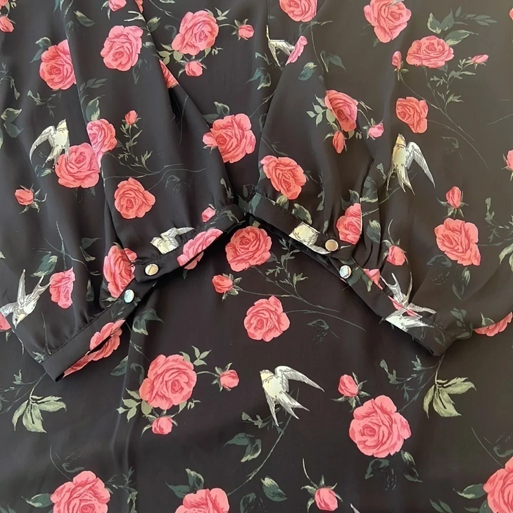 Torrid Floral Bird Print Georgette Tie Neck Blouse Size 5X - Picture 9 of 14